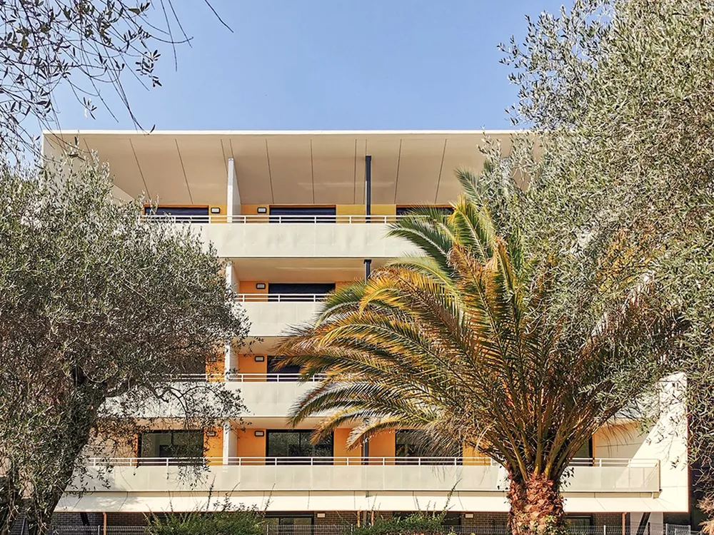 Cannes Horizon livrée — détail de façade